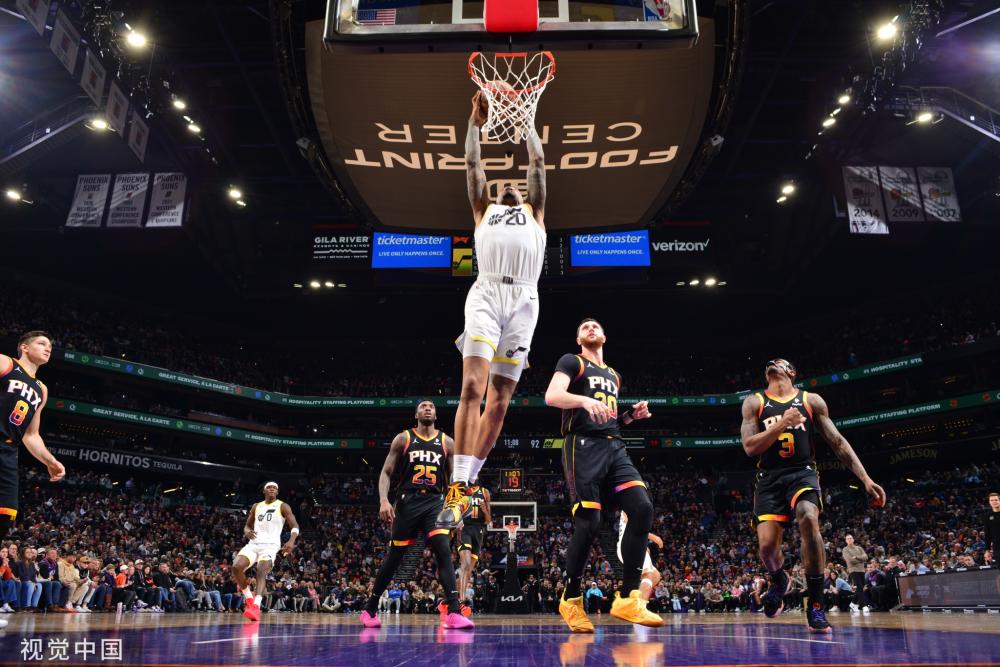 一位曾在多 一位曾在多